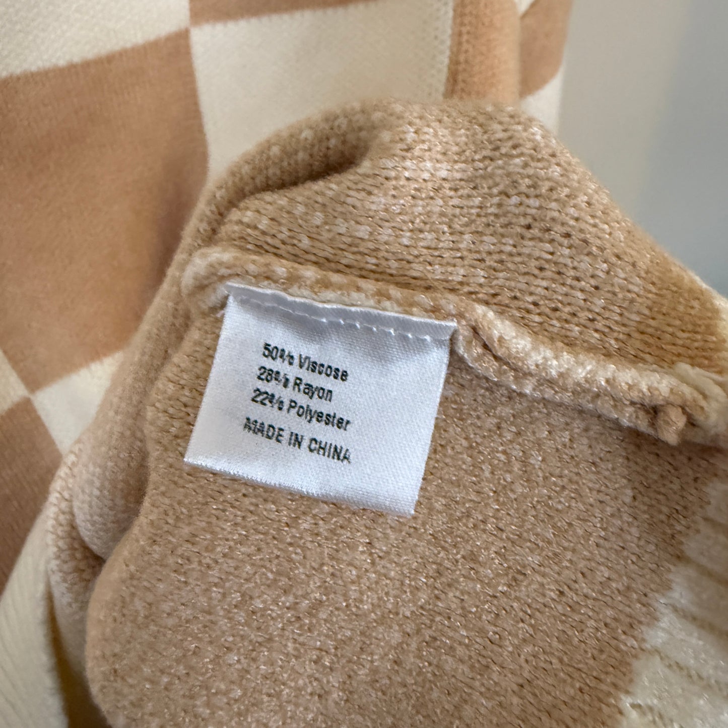Zessica Chckered Sweater M