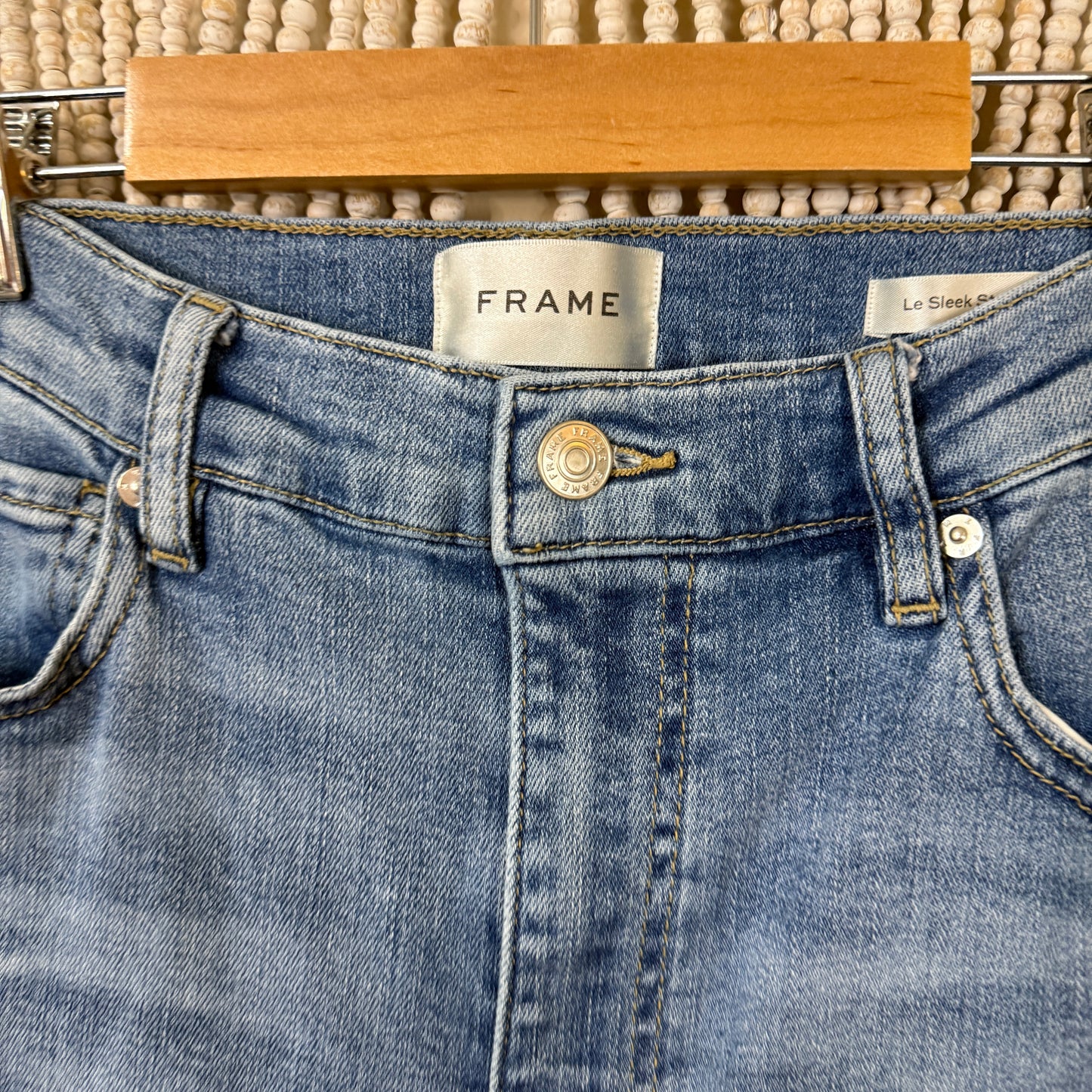 Frame Le Sleek Straight Let Jeans Size 28 $268 retail