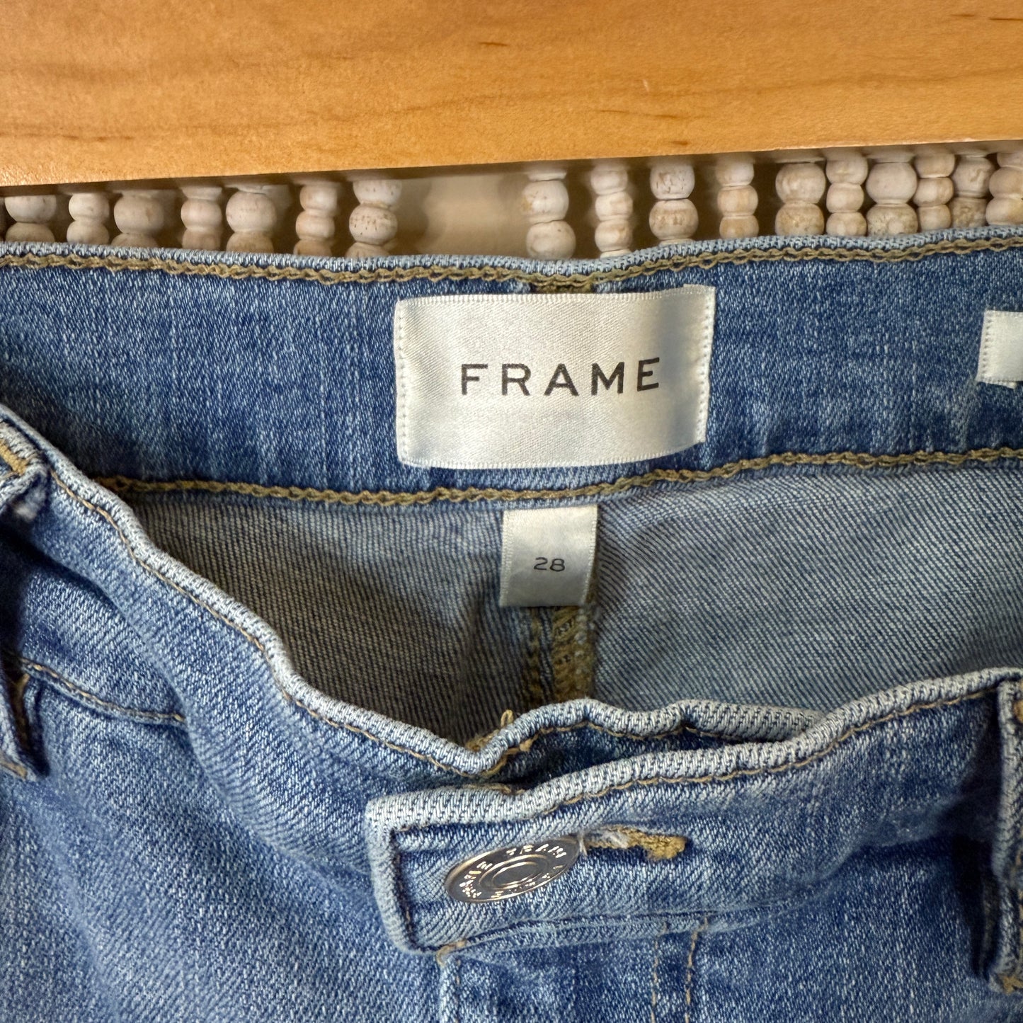 Frame Le Sleek Straight Let Jeans Size 28 $268 retail