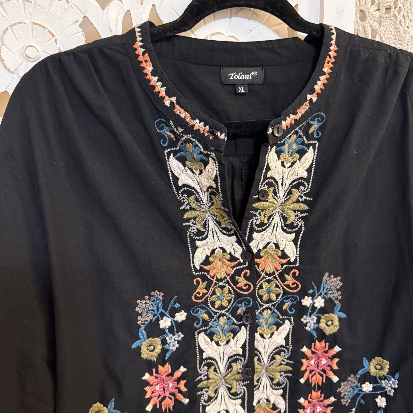 Tolani 100% Cotton Embroidered Puff Sleeve Button Down Blouse XL