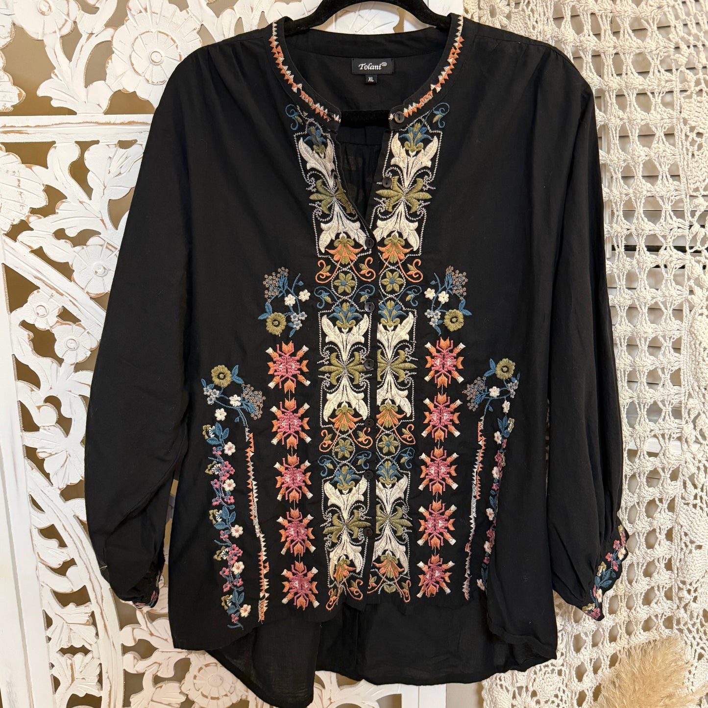 Tolani 100% Cotton Embroidered Puff Sleeve Button Down Blouse XL