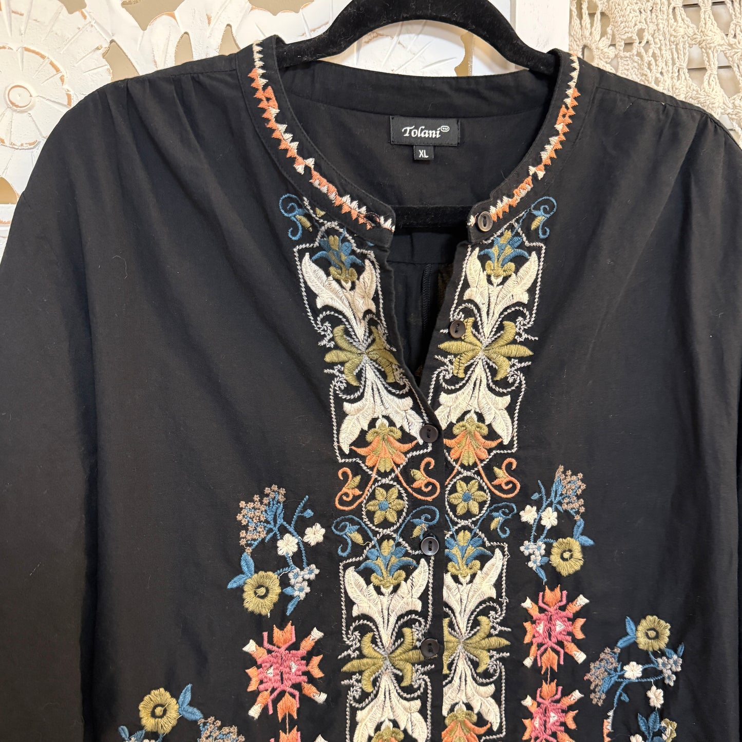 Tolani 100% Cotton Embroidered Puff Sleeve Button Down Blouse XL