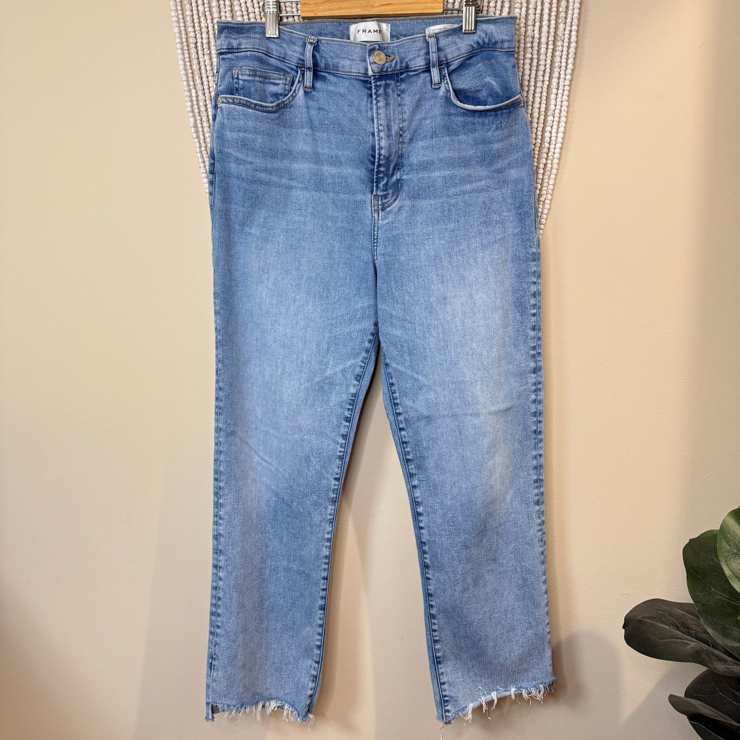 Frame Le High Straight High Rise Light Wash Straight Leg 31
