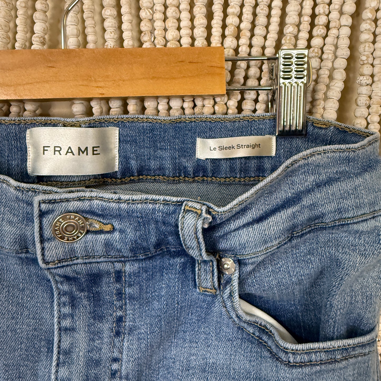 Frame Le Sleek Straight Let Jeans Size 28 $268 retail