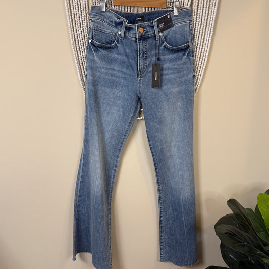 Express NWT 70s Flare Midrise Jeans Size 6 Short $88 retail
